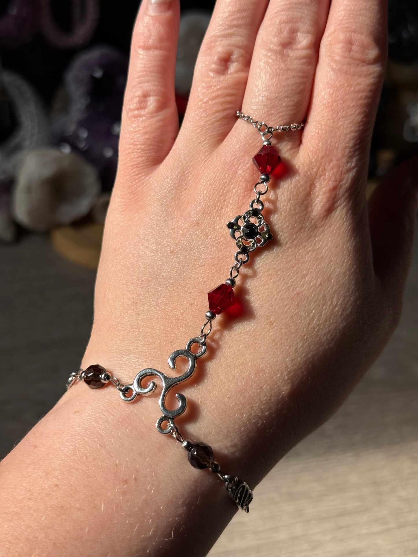 Handschmuck „Dark Romance“