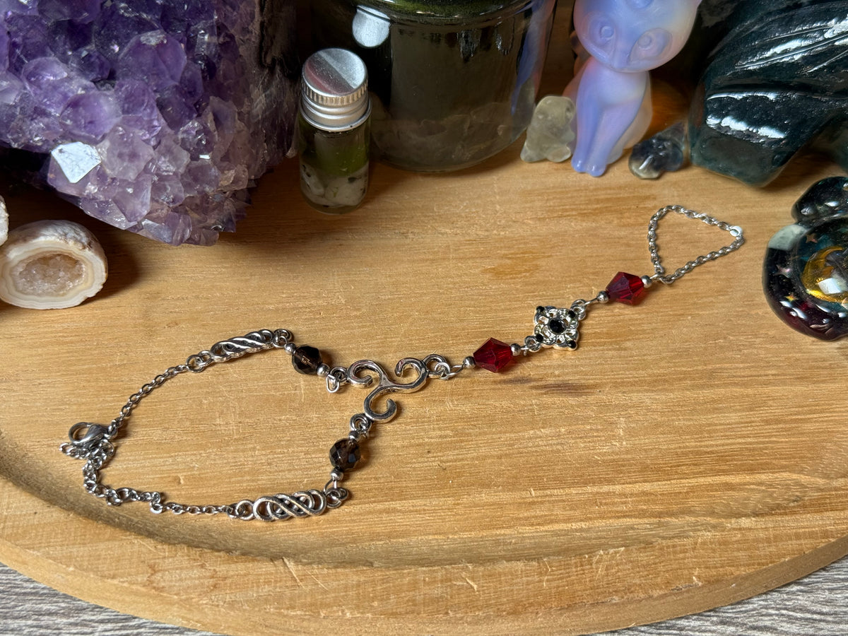 Handschmuck „Dark Romance“